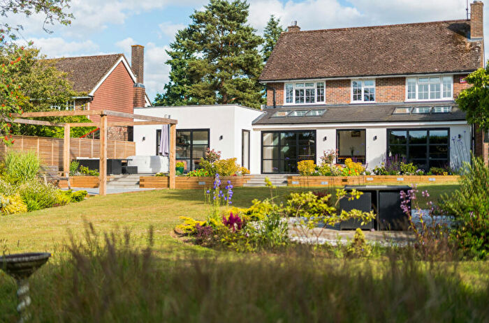 4 Bedroom Detached House For Sale In Hollycombe Close, Liphook, Hampshire, GU30