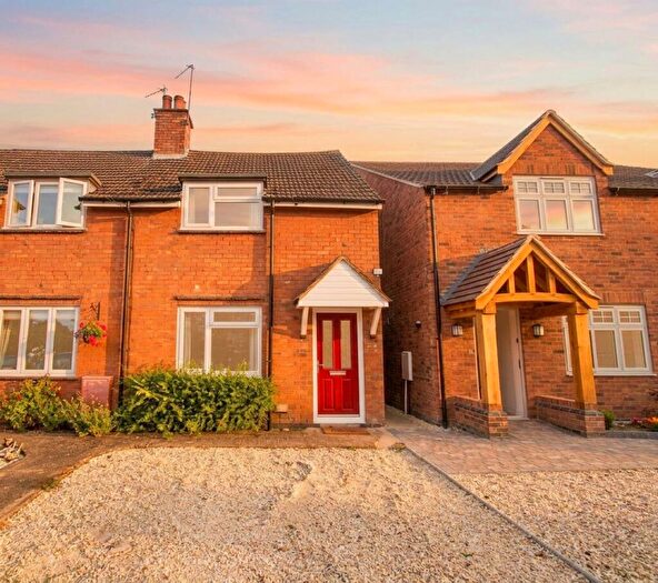3 Bedroom End Of Terrace House For Sale In Park Lane, Snitterfield, CV37