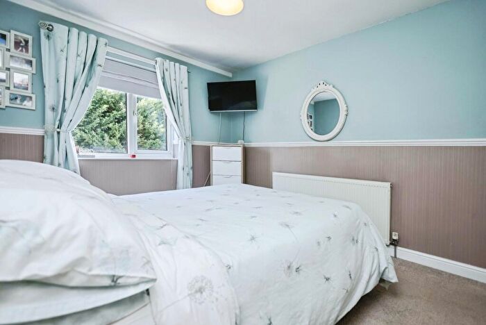 3 Bedroom End Of Terrace House For Sale In Waterloo Avenue, Birmingham, West Midlands, B37