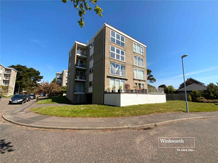 2 Bedroom Apartment For Sale In Rushford Warren, Christchurch, Dorset, BH23