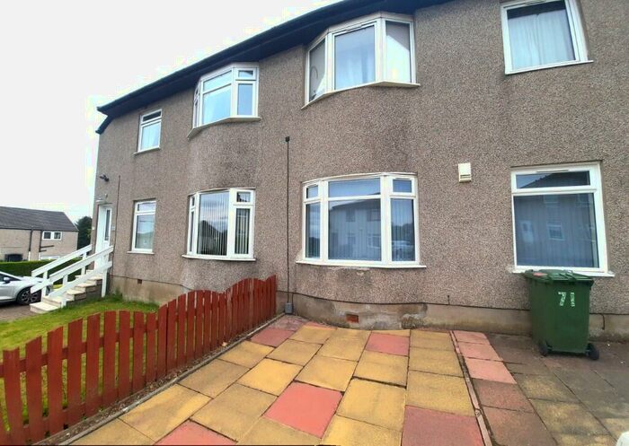 3 Bedroom Flat To Rent In Croftburn Drive, Glasgow, G44