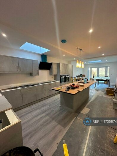 3 Bedroom Terraced House To Rent In New Road, Portsmouth, PO2