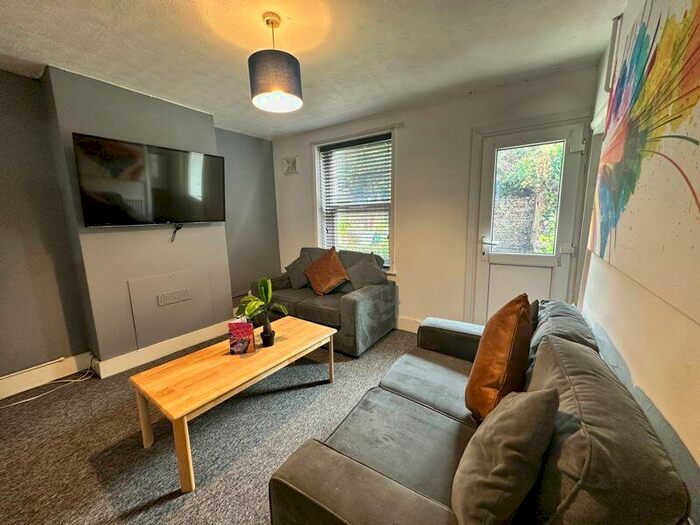 4 Bedroom Terraced House To Rent In St. Mary Magdalene Street, Brighton, BN2