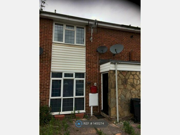 3 Bedroom Terraced House To Rent In Dart Close, Slough, SL3