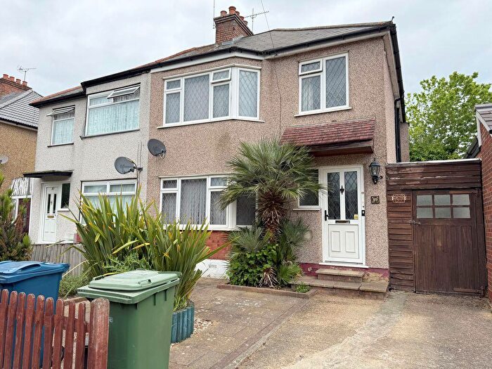 3 Bedroom Semi Detached House To Rent In Canterbury Road, Harrow, HA1