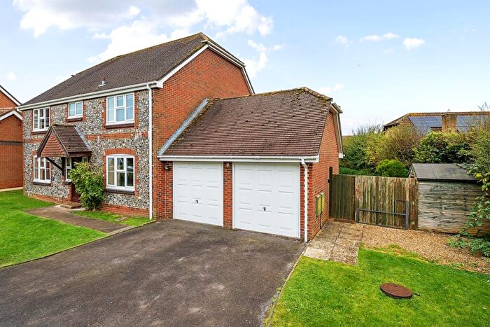 5 Bedroom House To Rent In Falkner Close Marlborough, SN8