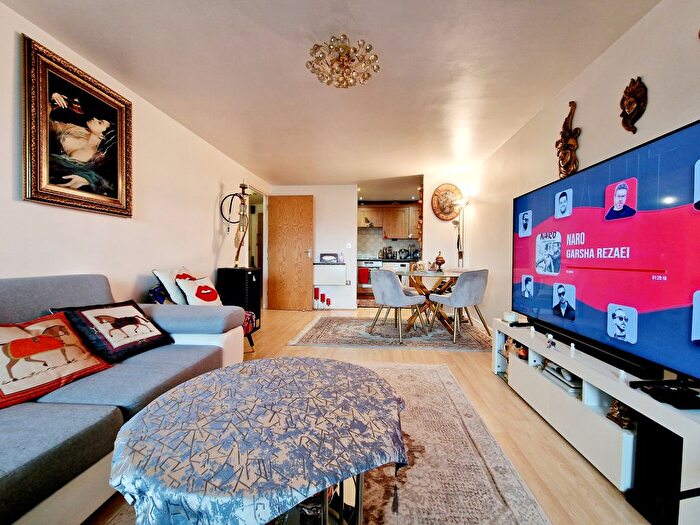 1 Bedroom Flat To Rent In Broadway, West Ealing, W13