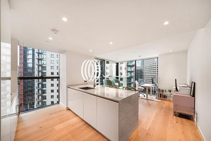 1 Bedroom Apartment For Sale In Hampton Tower, London, E14