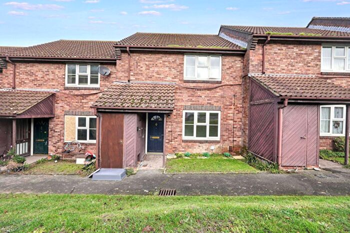 1 Bedroom Flat For Sale In Christchurch Way, Dover, CT16