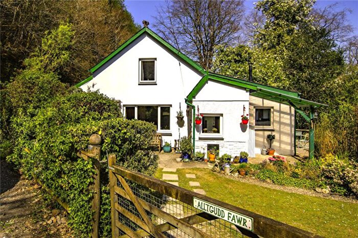 4 Bedroom Detached House For Sale In Cenarth, Newcastle Emlyn, Carmarthenshire, SA38
