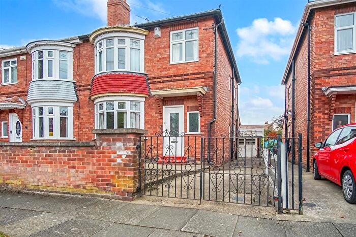 3 Bedroom Semi-Detached House For Sale In Brankin Drive, Darlington, DL1