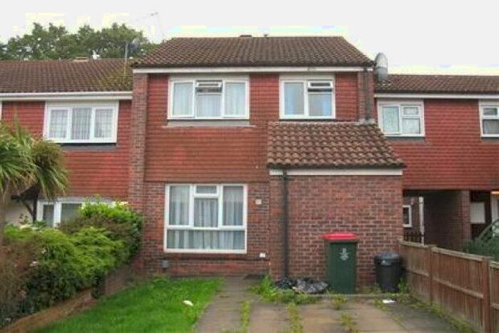 3 Bedroom Terraced House To Rent In Fairway, Crawley, RH11
