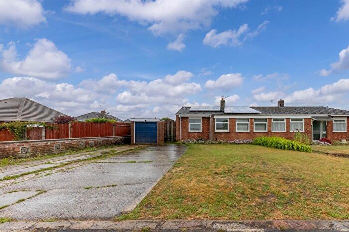 3 Bedroom Semi-Detached Bungalow For Sale In Falcon Road West, Norwich, NR7