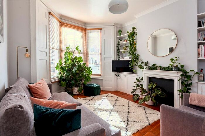 2 Bedroom Flat To Rent In Digby Crescent, London, N4