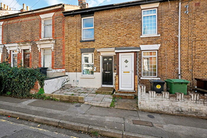 2 Bedroom Terraced House For Sale In Chillington Street, Maidstone, ME14