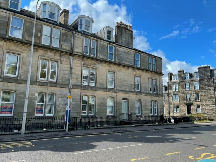 2 Bedroom Flat To Rent In A Perth Road, DD2