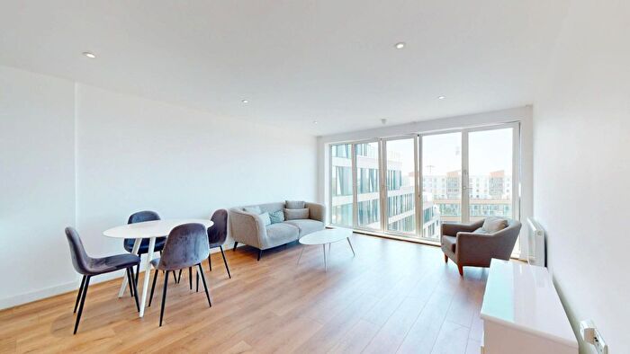 2 Bedroom Flat To Rent In Headstone Road, Harrow, HA1