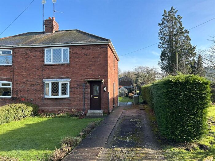 3 Bedroom Semi-Detached House For Sale In Greenoak Lane, Yokefleet, Goole, DN14