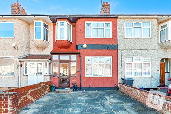 3 Bedroom Terraced House For Sale In Bede Road, Chadwell Heath, RM6