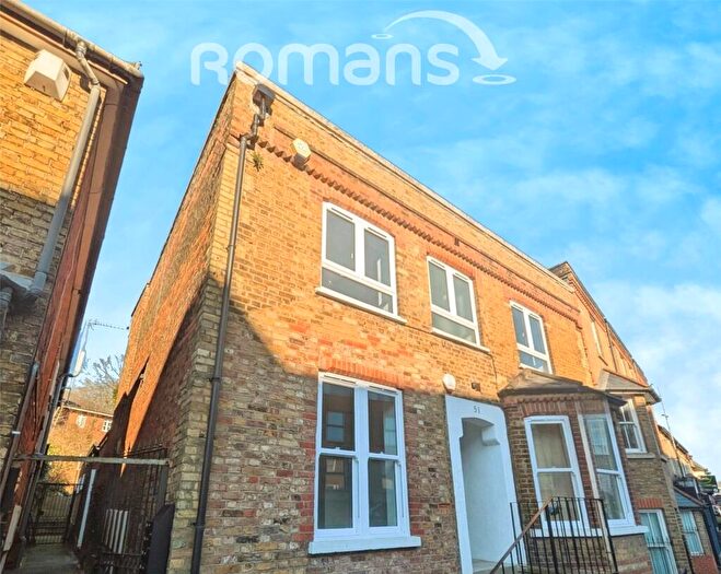 1 Bedroom Flat To Rent In Castle Street, High Wycombe, Buckinghamshire, HP13