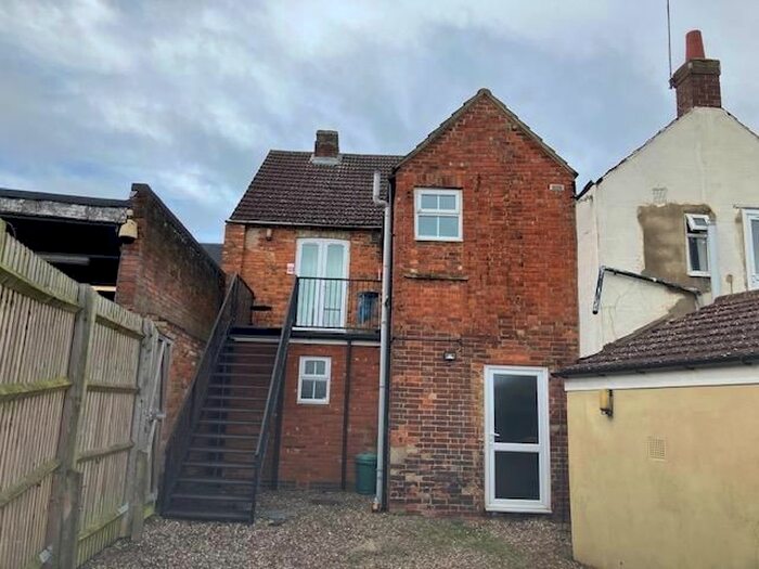 2 Bedroom Property To Rent In Aylesbury Street, Bletchley, Milton Keynes, MK2