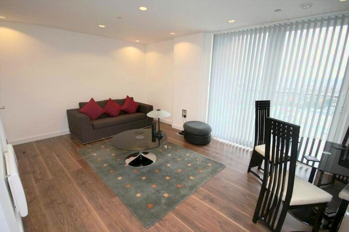 2 Bedroom Flat To Rent In Number One, Media City Uk, Salford, M50