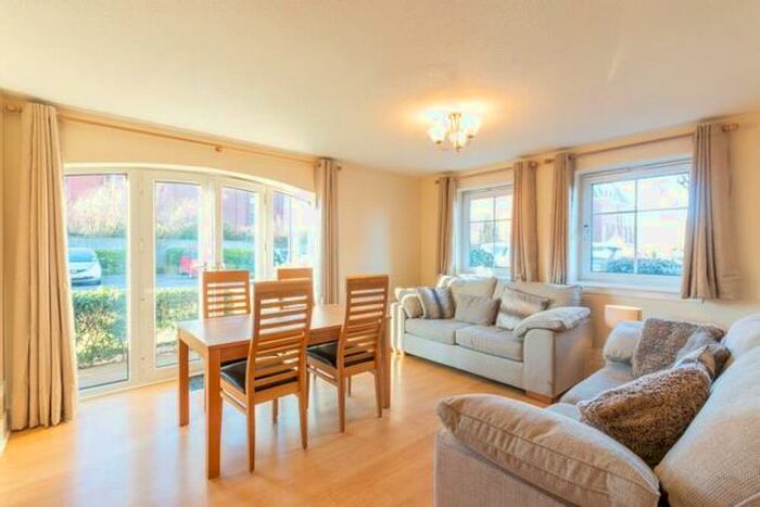 2 Bedroom Flat To Rent In Appin Street, Edinburgh EH14