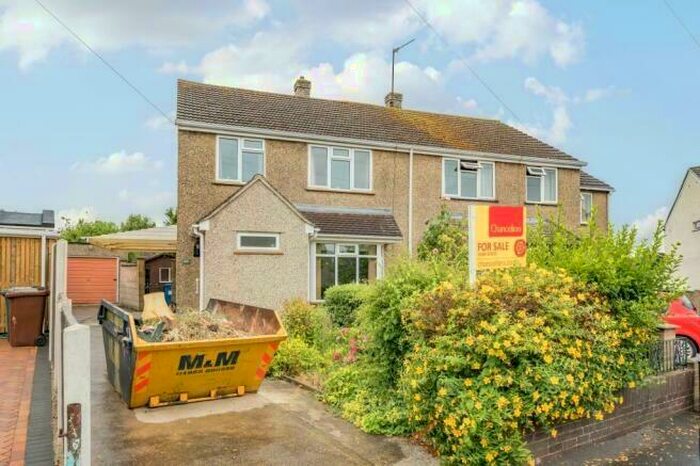 3 Bedroom Semi-Detached House To Rent In Kidlington, Oxfordshire, OX5