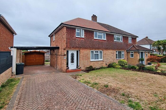 3 Bedroom Semi-Detached House For Sale In Bedhampton, Hampshire, PO9