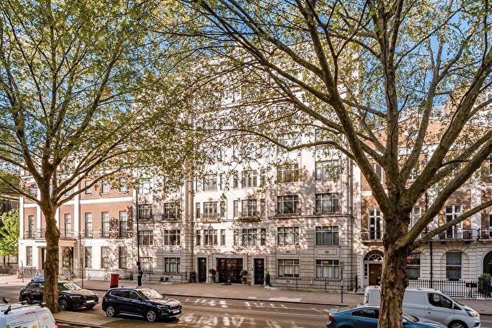 4 Bedroom Flat For Sale In Portland Place, Marylebone, W1B