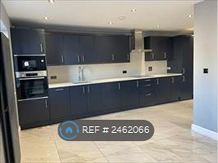 1 Bedroom Flat To Rent In London Road, Sittingbourne, ME10