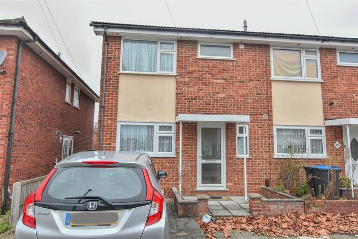 3 Bedroom Property To Rent In Church Walk, London SW16