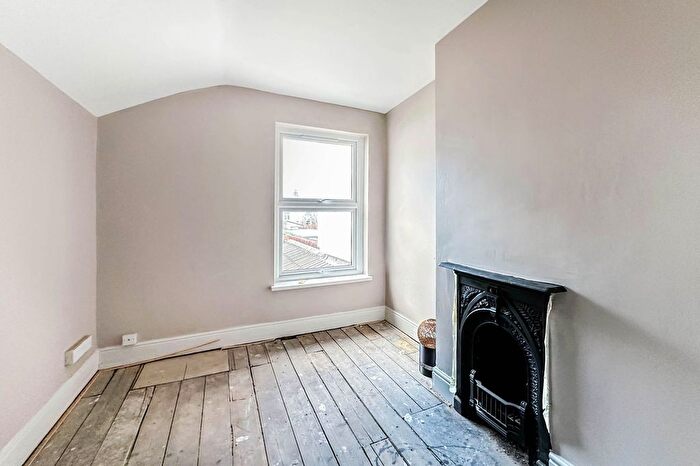 4 Bedroom Terraced House For Sale In Granville Street, Hull, HU3