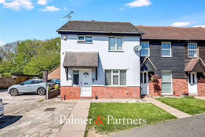 3 Bedroom End Of Terrace House For Sale In Sheppard Drive, Chelmer Village, Chelmsford, Essex, CM2
