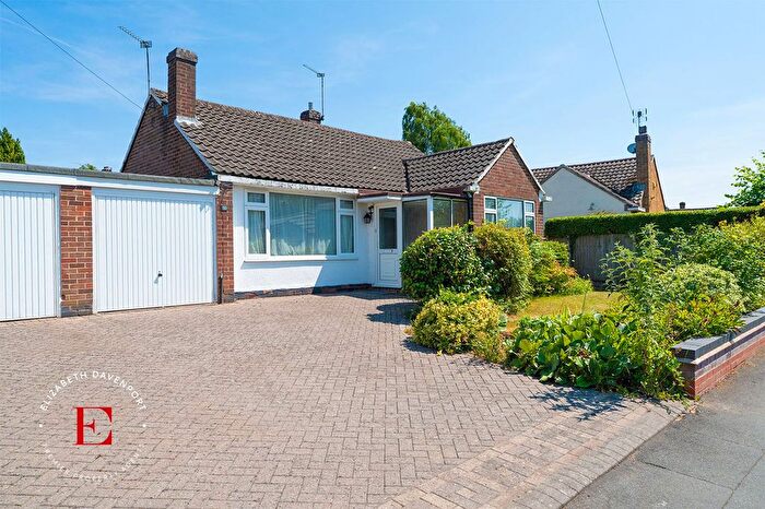 3 Bedroom Detached Bungalow For Sale In Farmer Ward Road, Kenilworth, CV8