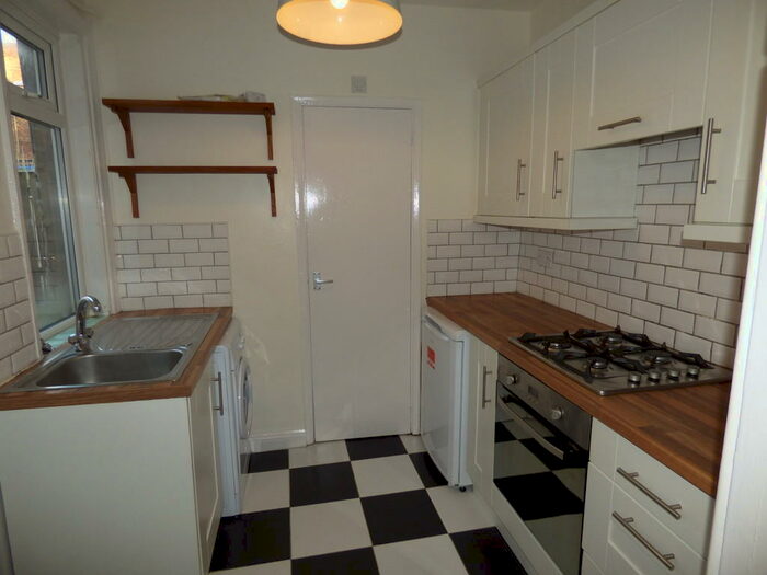 2 Bedroom Apartment To Rent In Tosson Terrace, Heaton, NE6