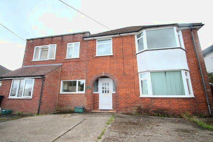 2 Bedroom Flat To Rent In Marlow Road, High Wycombe, HP14