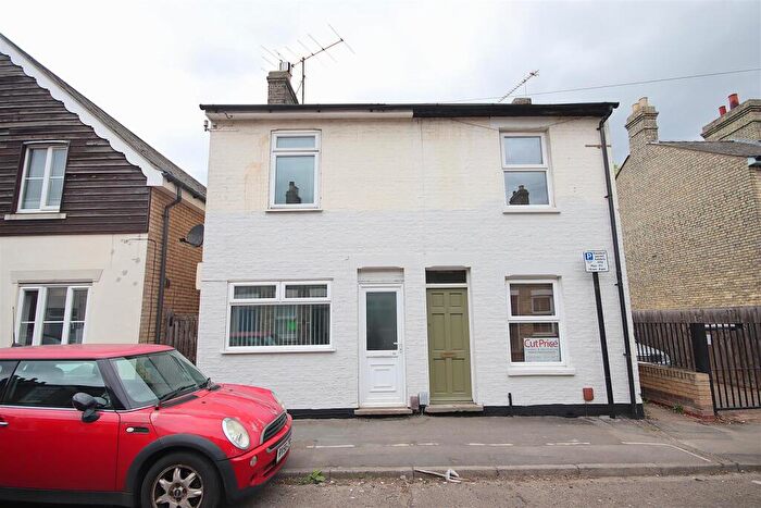 3 Bedroom Semi Detached House To Rent In Cockburn Street, Cambridge, CB1