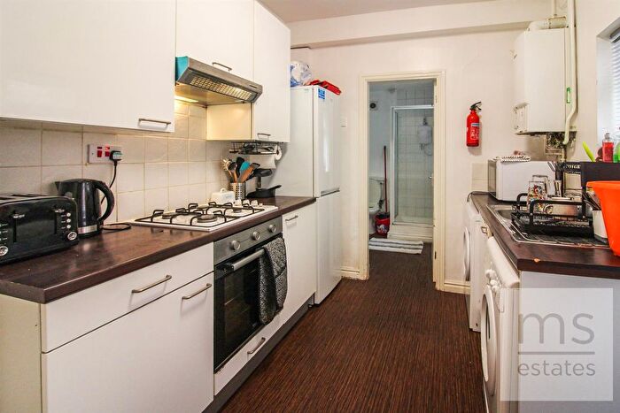 4 Bedroom Semi-Detached House To Rent In Trinity Avenue, Lenton, Nottingham, NG7