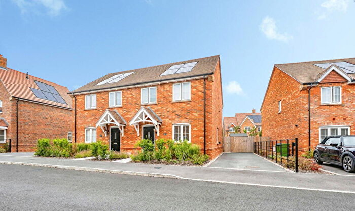 3 Bedroom Semi-Detached House For Sale In Apollo Drive, Warsash, Southampton, SO31