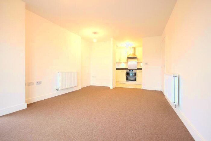 2 Bedroom Flat To Rent In Chancellor Way, London, RM8