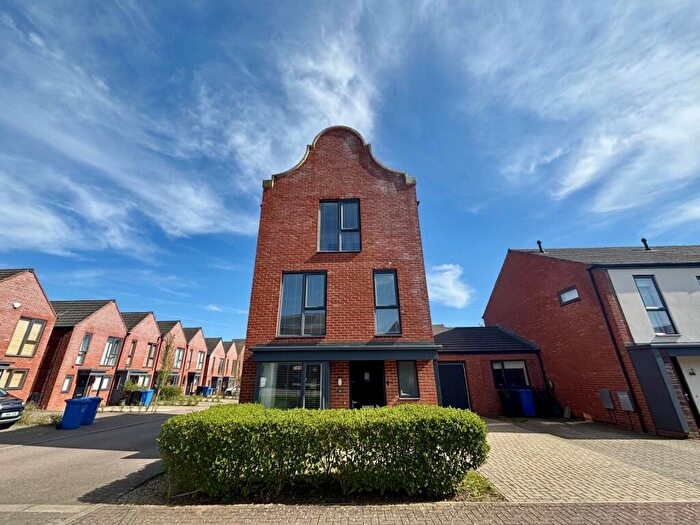 4 Bedroom House To Rent In Prince George Drive, DE22