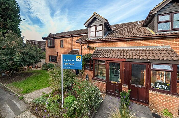 1 Bedroom Terraced House For Sale In Godalming, Surrey, GU7