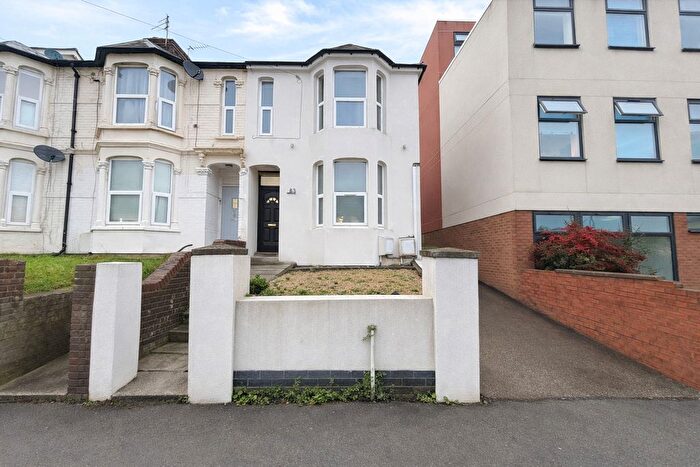 1 Bedroom Flat To Rent In London Road, High Wycombe, HP11