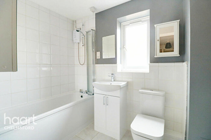 2 Bedroom Flat For Sale In Crompton Street, Chelmsford, CM1