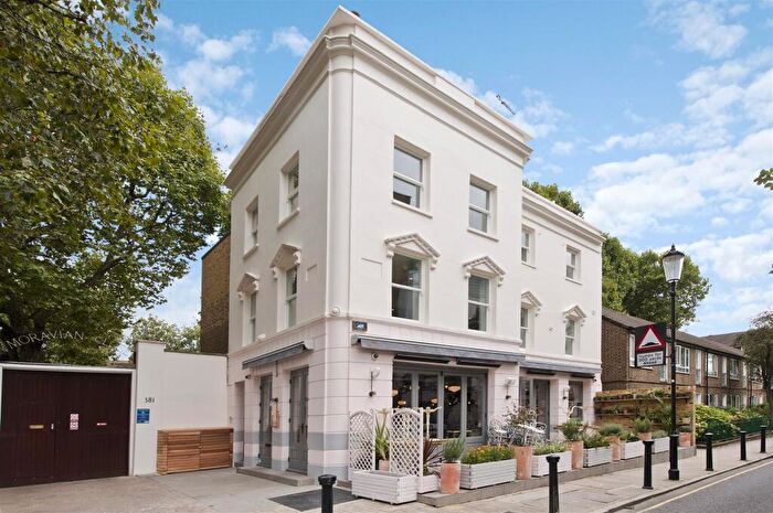 2 Bedroom Flat To Rent In Milmans Street London, SW10