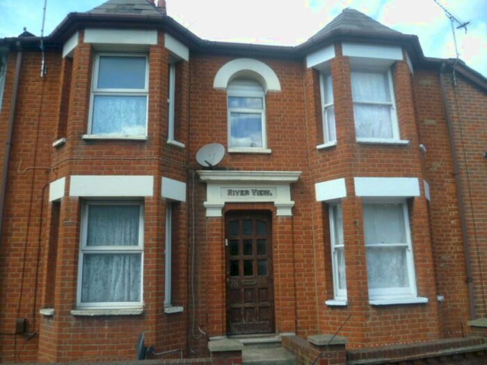 Flat To Rent In Maidstone Road, Chatham, Kent, ME4
