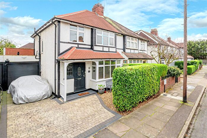 3 Bedroom Semi Detached House For Sale In Chudleigh Road, Twickenham, TW2