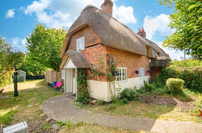2 Bedroom Cottage For Sale In Bassett Green Village, Bassett, Hampshire, SO16
