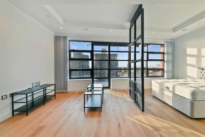 Studio To Rent In Defoe House, City Island Way, London City Island, Canning Town, E14